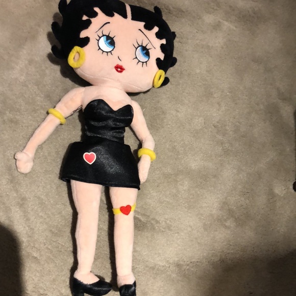Betty Boop doll— America’s sweetheart Wearing a black mini cocktail dress - Picture 4 of 7